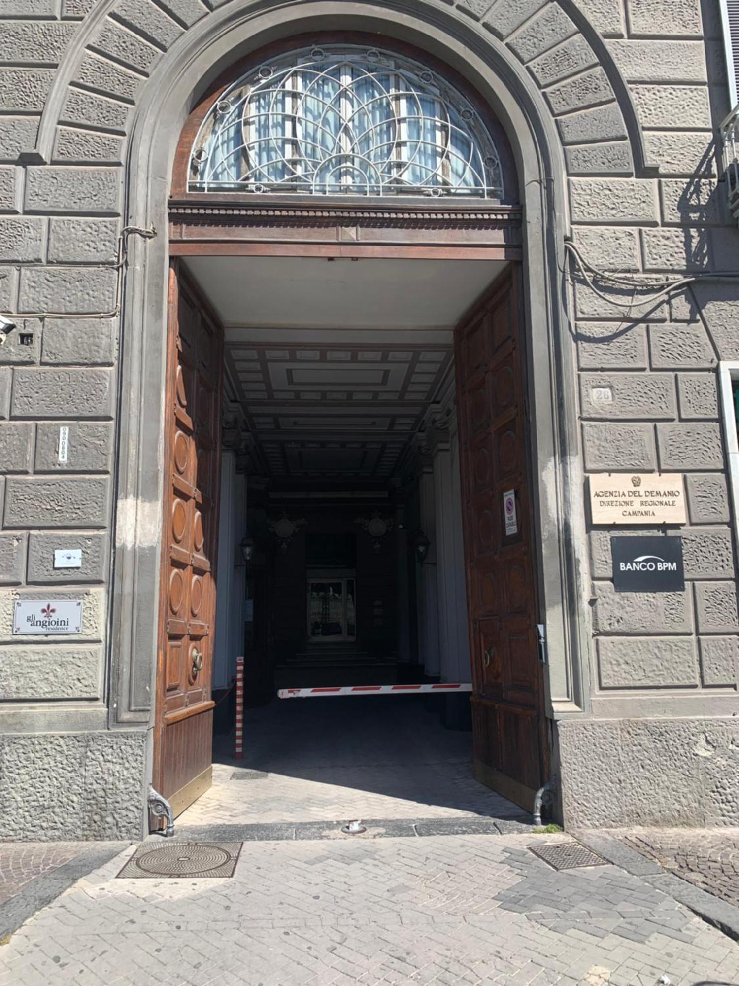 Residence Gli Angioini Srl Nápoles Exterior foto